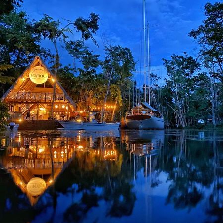 Boatique Hotel&Marina Rio Dulce Town Extérieur photo