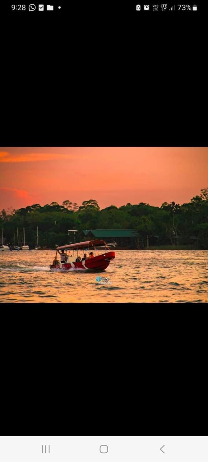 Boatique Hotel&Marina Rio Dulce Town Extérieur photo