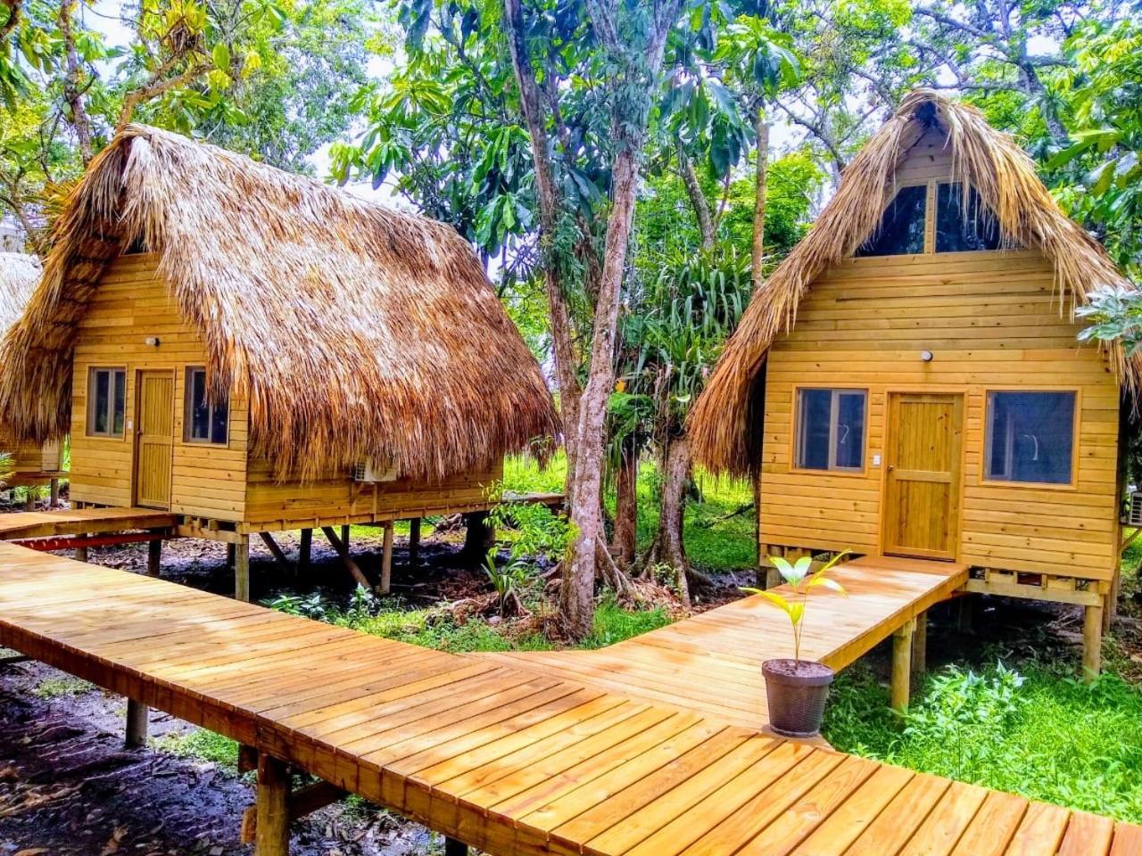 Boatique Hotel&Marina Rio Dulce Town Extérieur photo