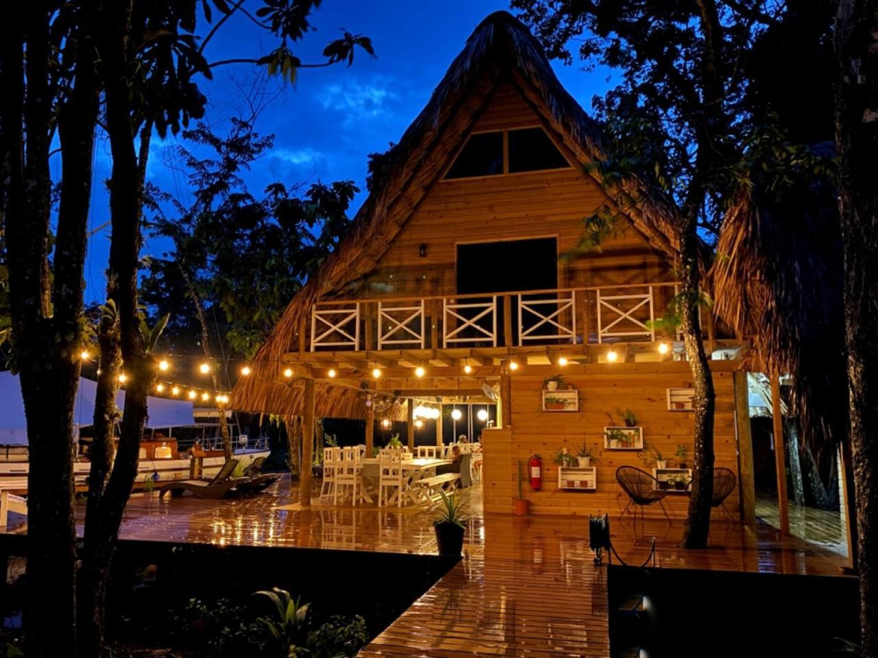 Boatique Hotel&Marina Rio Dulce Town Extérieur photo