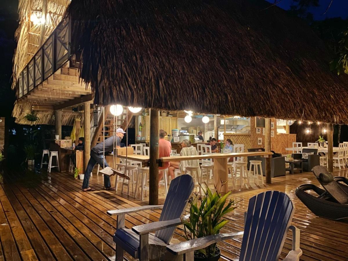 Boatique Hotel&Marina Rio Dulce Town Extérieur photo